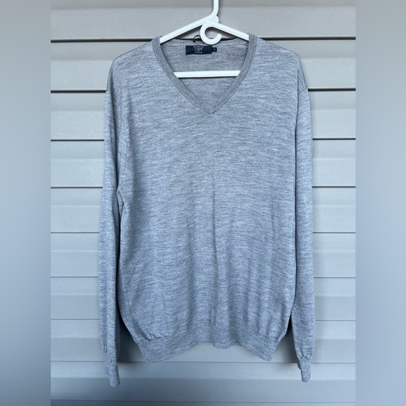 J. Crew Long Sleeve Merino Wool V-Neck Sweater Slim Fit Gray Men's Sz XL - Picture 1 of 7